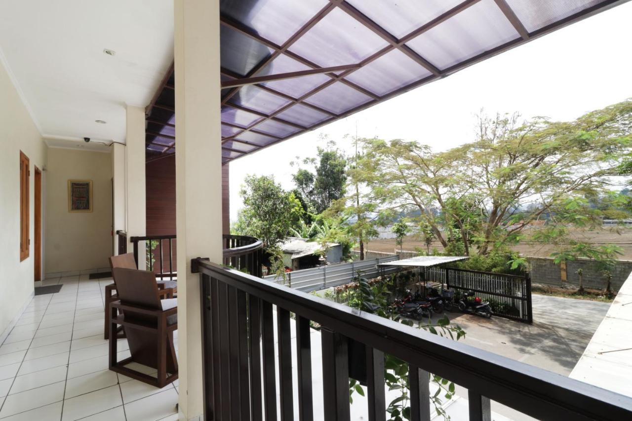 Jayagiri Guesthouse By Belgareti Lembang Exterior foto